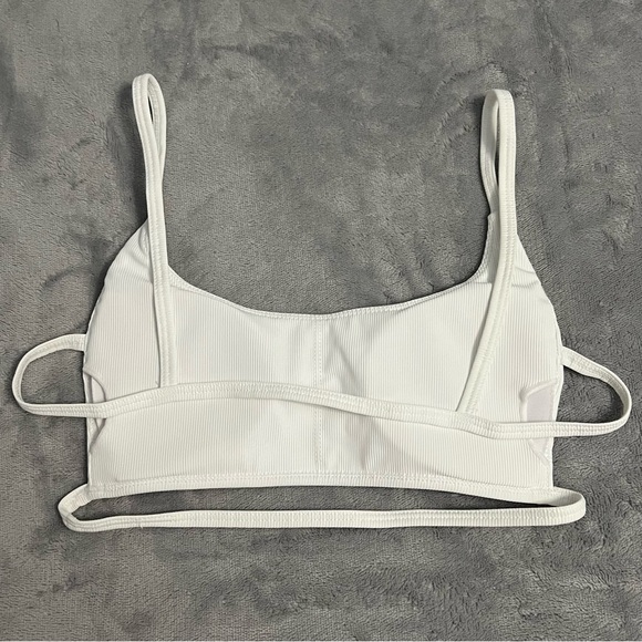 PCHEEBUM WHITE SPORTS BRA - Picture 3 of 5